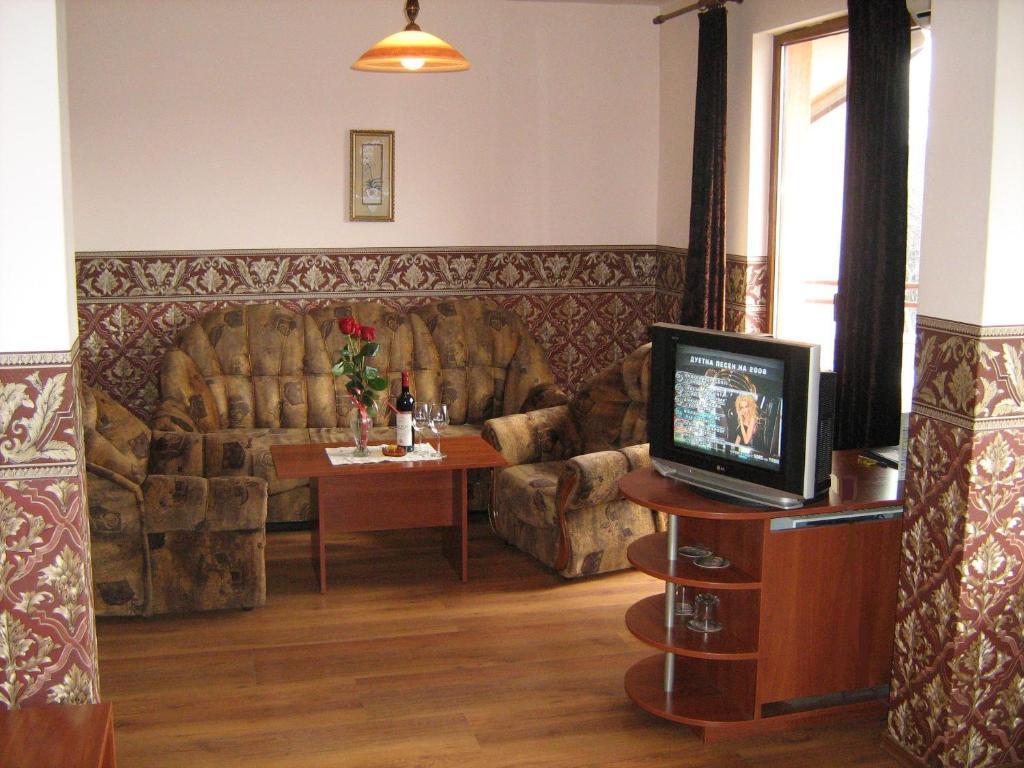 Family Hotel Emaly 1 Bankya Exteriör bild